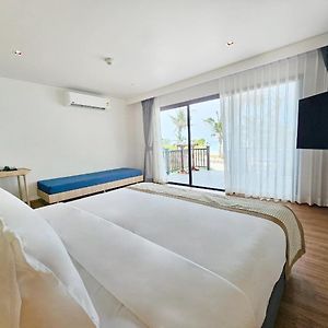Beachfront Premier Room